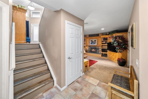 5011 Viceroy Drive Nw, Calgary, AB 