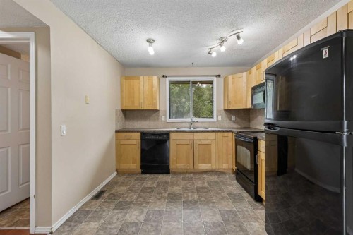 124 Pineset Place Ne, Calgary, AB 