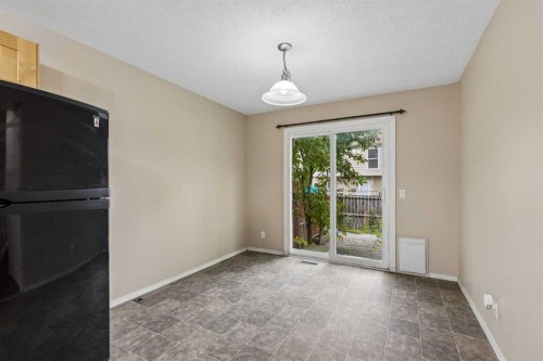 124 Pineset Place Ne, Calgary, AB 