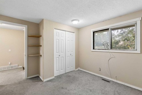 124 Pineset Place Ne, Calgary, AB 