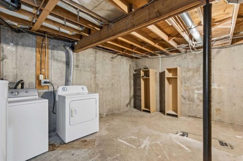 124 Pineset Place Ne, Calgary, AB 