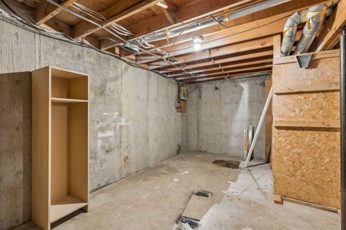 124 Pineset Place Ne, Calgary, AB 