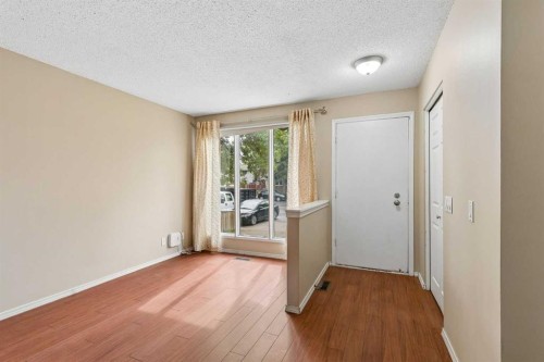 124 Pineset Place Ne, Calgary, AB 
