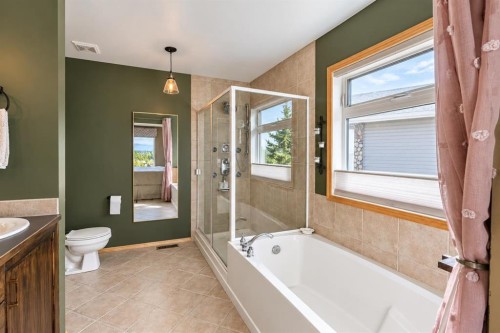 93 Tuscany Meadows Common Nw, Calgary, AB 