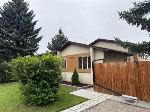 6720 29 Avenue Ne, Calgary, AB 