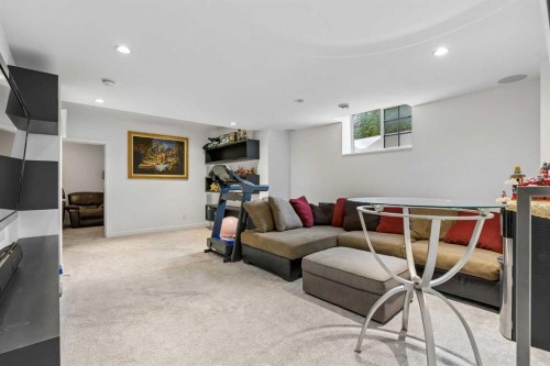 5 Mary Dover Drive Sw, Calgary, AB 
