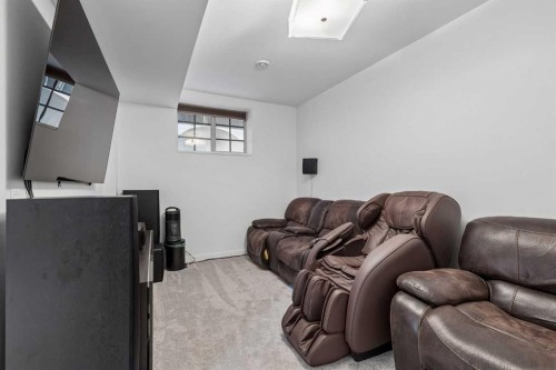 5 Mary Dover Drive Sw, Calgary, AB 