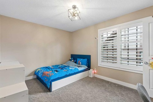 5 Mary Dover Drive Sw, Calgary, AB 