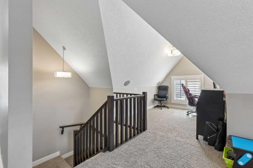 5 Mary Dover Drive Sw, Calgary, AB 