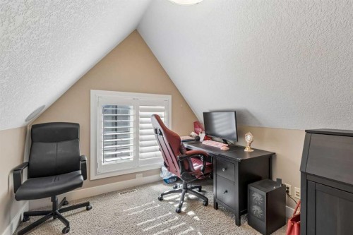 5 Mary Dover Drive Sw, Calgary, AB 