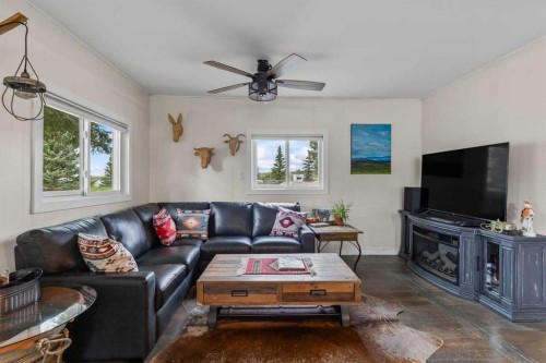 210 Royalties Crescent, Longview, AB 
