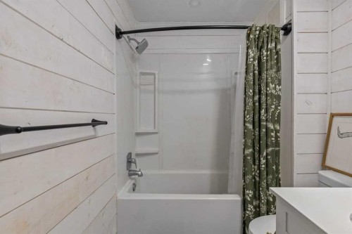 210 Royalties Crescent, Longview, AB 