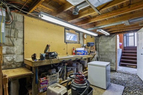 210 Royalties Crescent, Longview, AB 