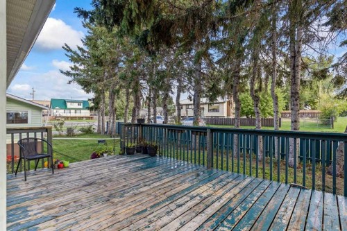 210 Royalties Crescent, Longview, AB 