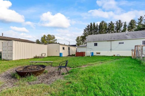 210 Royalties Crescent, Longview, AB 