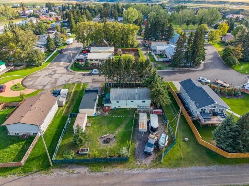210 Royalties Crescent, Longview, AB 