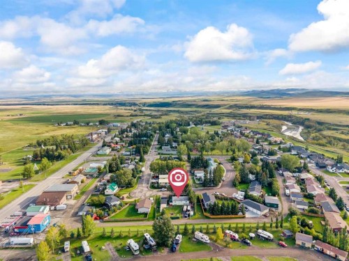 210 Royalties Crescent, Longview, AB 