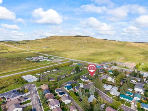 210 Royalties Crescent, Longview, AB 