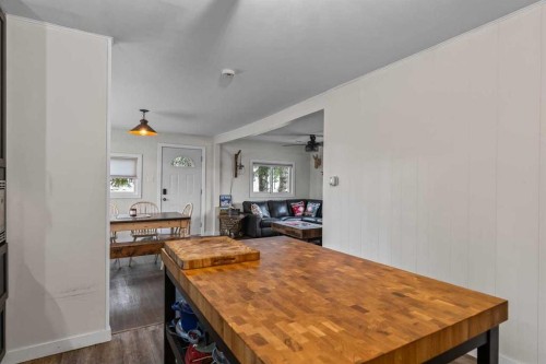 210 Royalties Crescent, Longview, AB 