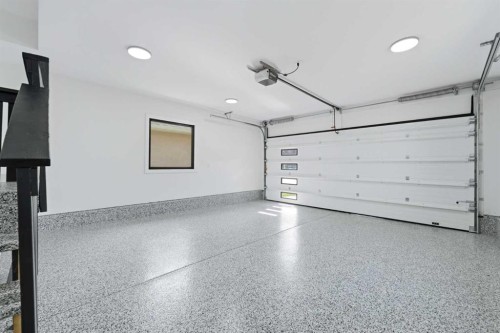 8 Strathlea Close Sw, Calgary, AB 