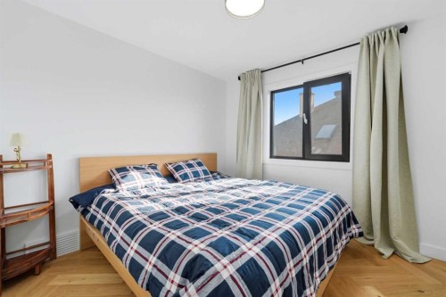 8 Strathlea Close Sw, Calgary, AB 