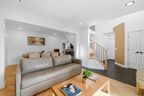 8 Strathlea Close Sw, Calgary, AB 
