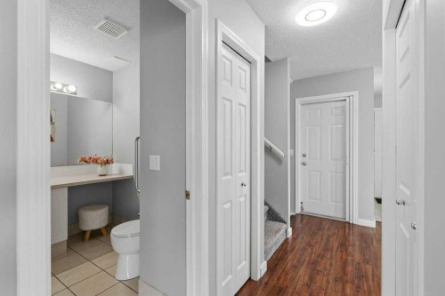 126 Harvest Gold Place Ne, Calgary, AB 
