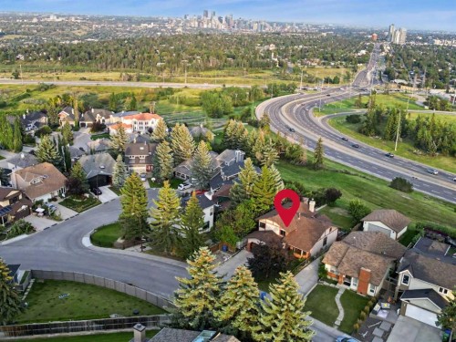 71 Coach Gate Way Sw, Calgary, AB 