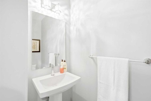 43 Howse Manor Ne, Calgary, AB 