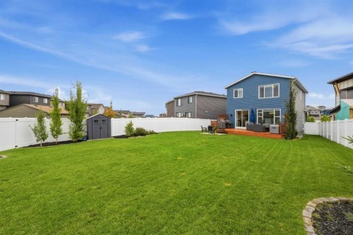 43 Howse Manor Ne, Calgary, AB 