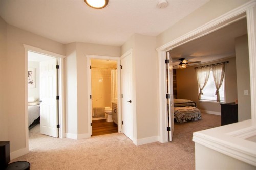 129 Prestwick Estate Way Se, Calgary, AB 