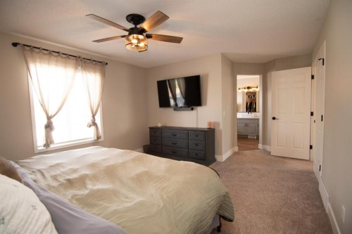 129 Prestwick Estate Way Se, Calgary, AB 