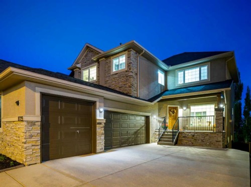 8729 14 Avenue Sw, Calgary, AB 