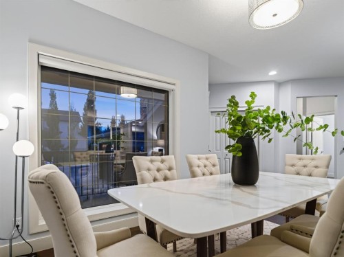 8729 14 Avenue Sw, Calgary, AB 