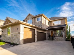8729 14 Avenue SWCalgary, AB T3H 5Y9