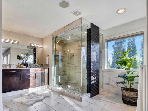 8729 14 Avenue Sw, Calgary, AB 