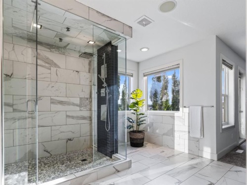 8729 14 Avenue Sw, Calgary, AB 