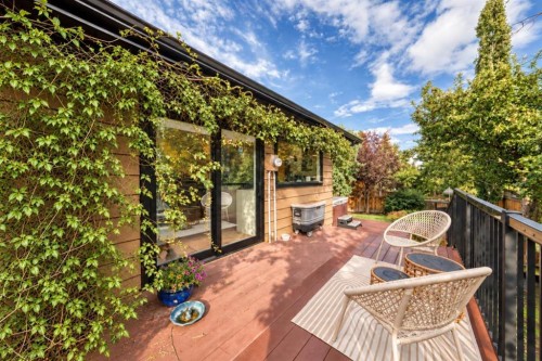 343 Berkshire Place Nw, Calgary, AB 