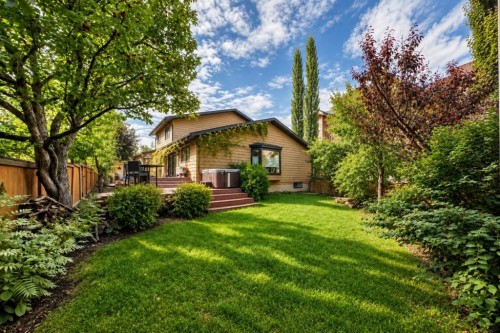 343 Berkshire Place Nw, Calgary, AB 