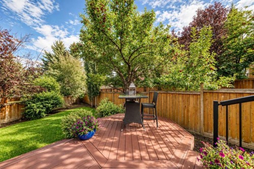 343 Berkshire Place Nw, Calgary, AB 