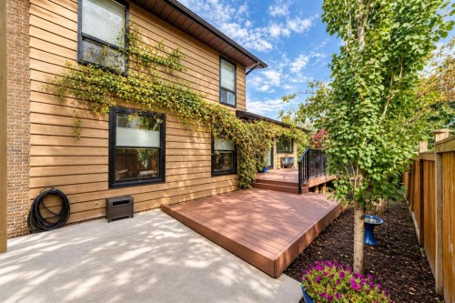 343 Berkshire Place Nw, Calgary, AB 