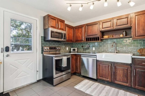 542 27 Avenue Nw, Calgary, AB 