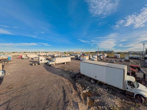 6915 40 Street Ne, Calgary, AB 