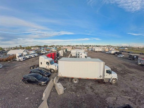 6915 40 Street Ne, Calgary, AB 