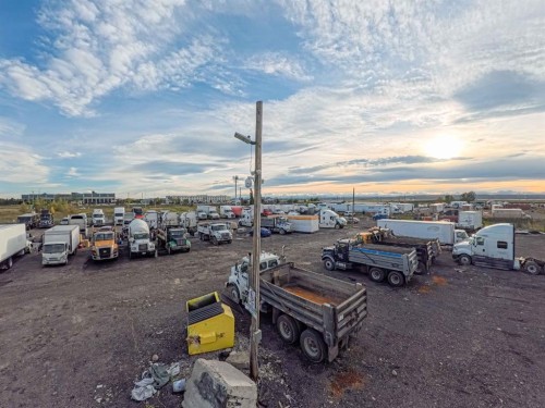 6915 40 Street Ne, Calgary, AB 