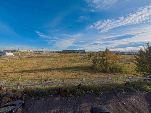6915 40 Street Ne, Calgary, AB 