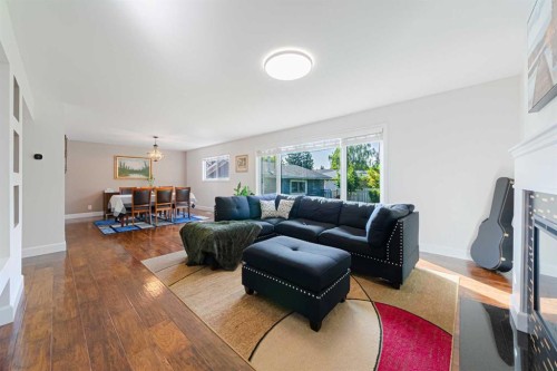 164 Cherovan Drive Sw, Calgary, AB 
