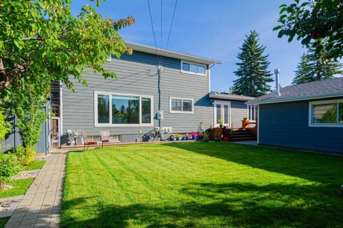 164 Cherovan Drive Sw, Calgary, AB 