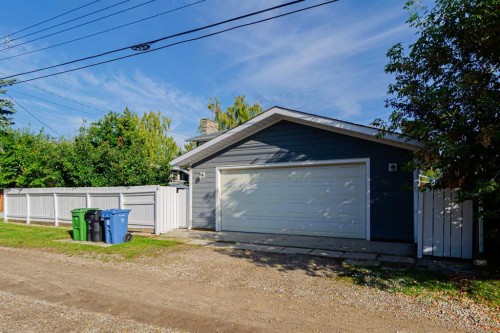164 Cherovan Drive Sw, Calgary, AB 