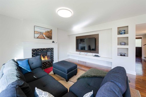 164 Cherovan Drive Sw, Calgary, AB 